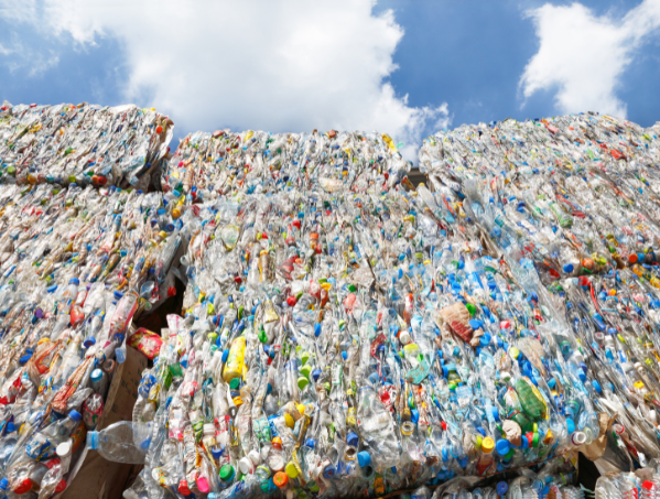 Warum die Schweiz Plastikmüll nach Deutschland schickt