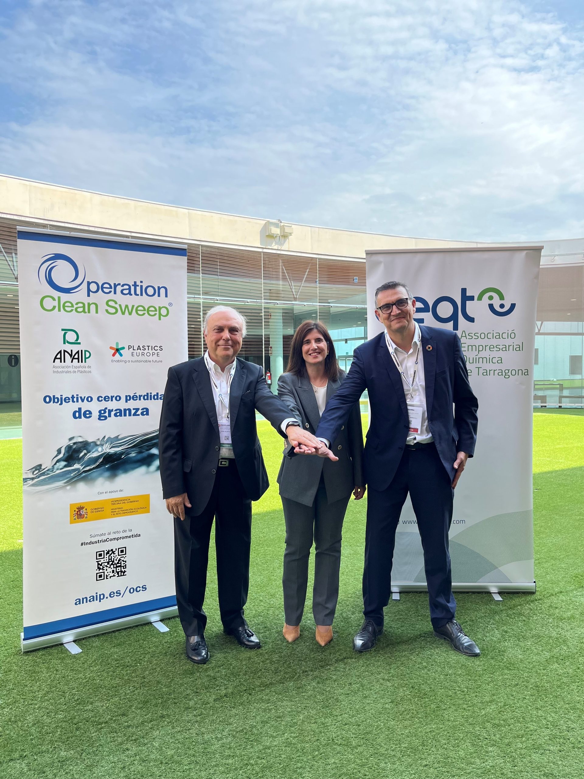 Plastics Europe, ANAIP y AEQT firman en Equiplast un acuerdo para